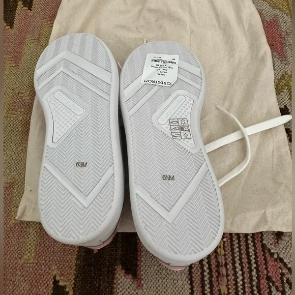 Tory Burch Howell Sneakers - Picture 7 of 7